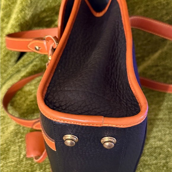 Dooney and Bourke R207 Lockhart Shopper - Picture 3 of 13